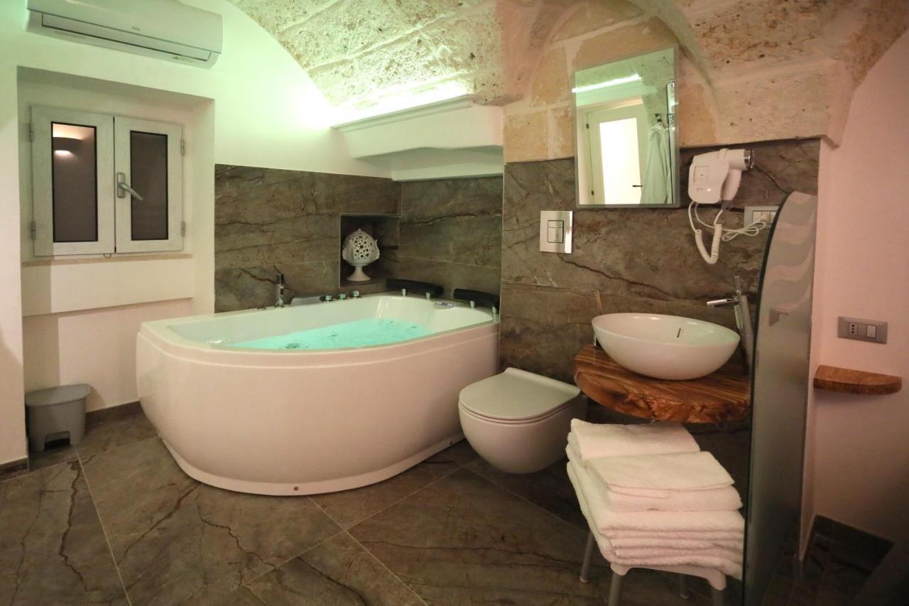 Dimora Le Volte Bed & Breakfast Fasano Bagian luar foto